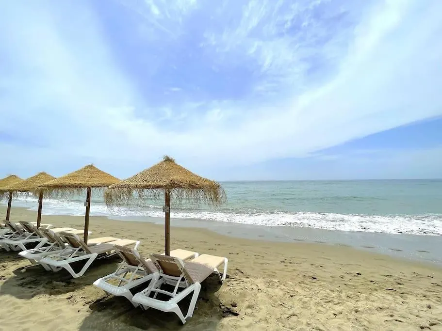 Villa Beachside 4 Beds Cozy Villa, 700M Las Canas Beach! Marbella