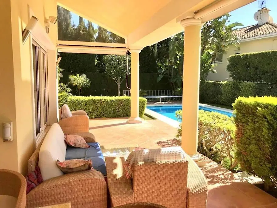 Beachside 4 Beds Cozy Villa, 700M Las Canas Beach! Marbella