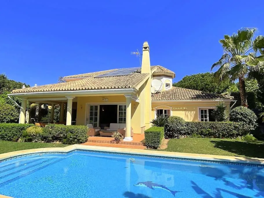 Beachside 4 Beds Cozy Villa, 700M Las Canas Beach! Marbella Spain