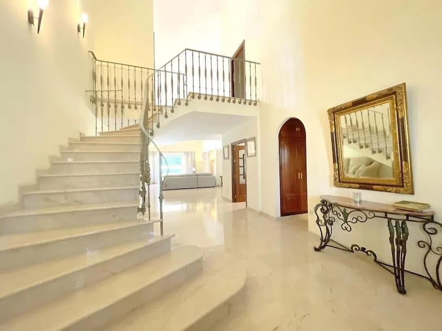 Beachside 4 Beds Cozy Villa, 700M Las Canas Beach! Marbella 0*,