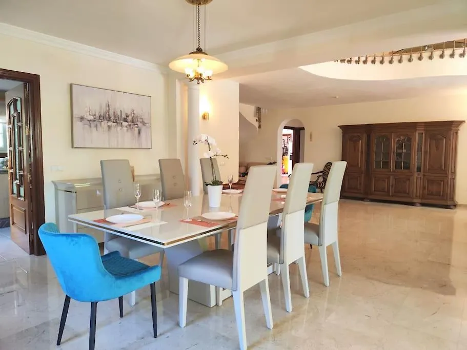 Beachside 4 Beds Cozy Villa, 700M Las Canas Beach! Marbella Villa