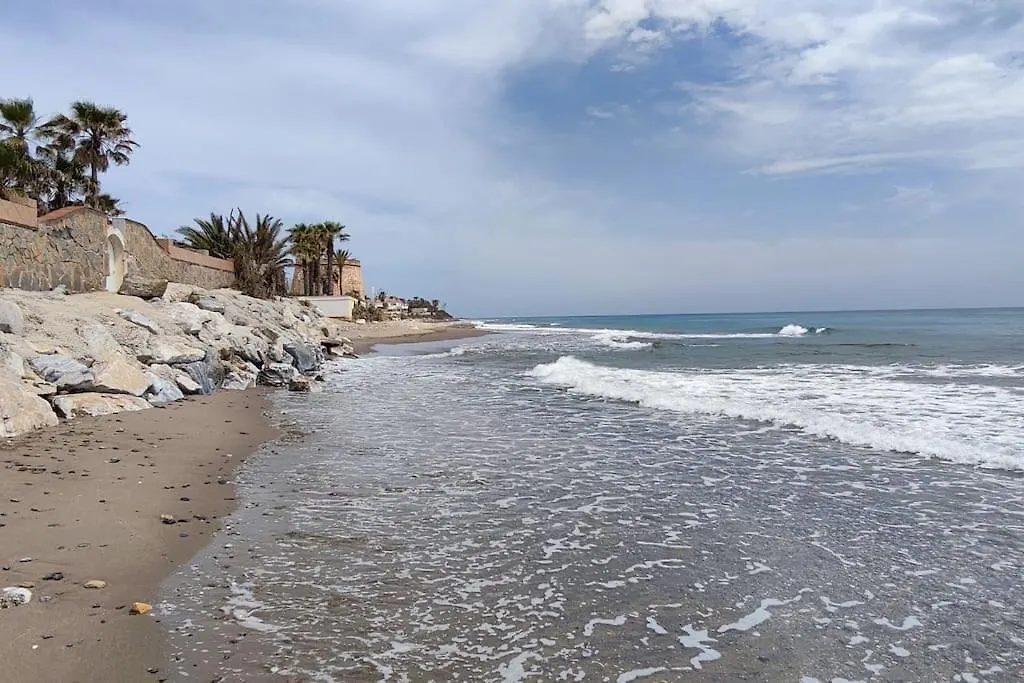 Beachside 4 Beds Cozy Villa, 700M Las Canas Beach! Marbella Villa