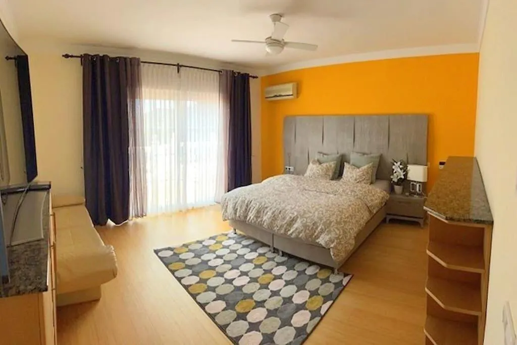 Beachside 4 Beds Cozy Villa, 700M Las Canas Beach! Marbella