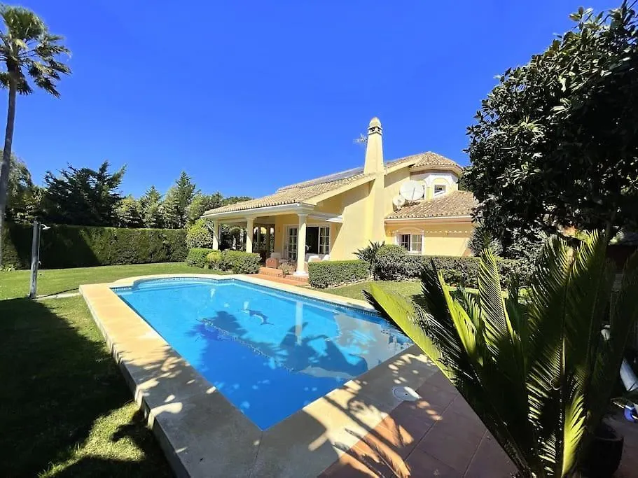 Beachside 4 Beds Cozy Villa, 700M Las Canas Beach! Marbella 0*,