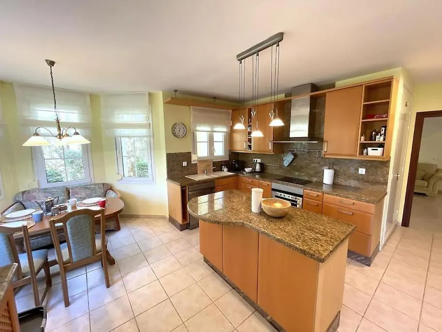 Villa Beachside 4 Beds Cozy Villa, 700M Las Canas Beach! Marbella