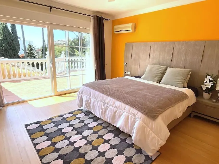 Beachside 4 Beds Cozy Villa, 700M Las Canas Beach! Marbella Villa