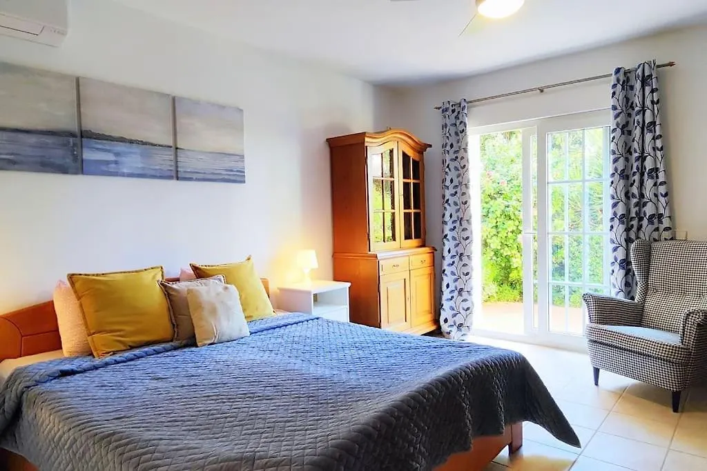 Beachside 4 Beds Cozy Villa, 700M Las Canas Beach! Marbella Spanien